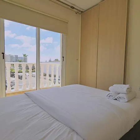 Nissi House Holiday home *