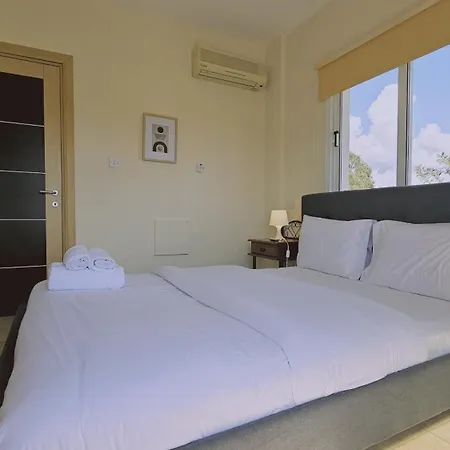 Nissi House بيت للعطل