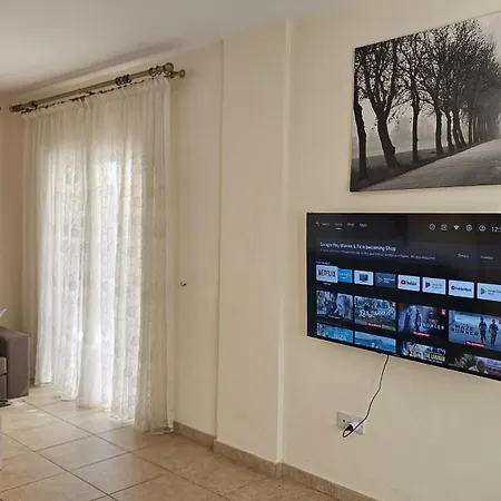 Nissi House *