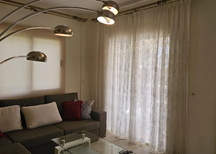 Nissi House * アヤナパ