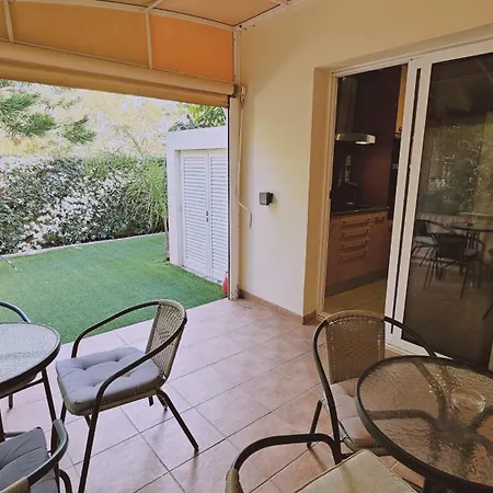 Nissi House Nyaraló